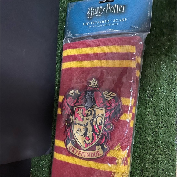 (SOLD) Harry Potter Coat and Knit Scarf - Picture 9 of 11